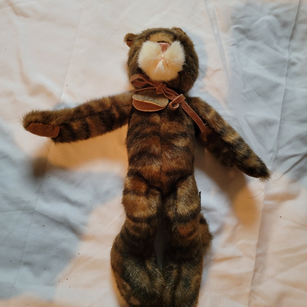 Russ Heartcraft Collection Tabitha Plush Stuffed Cat Brown Striped 1993 MPN 2123